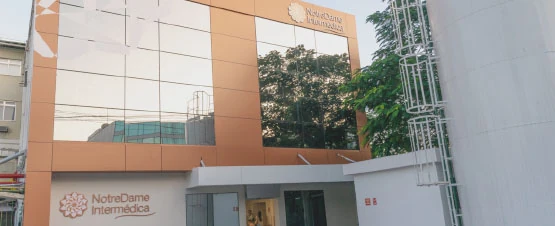 Fachada da unidade Intermédica Jacarepaguá na Estrada dos Três Rios