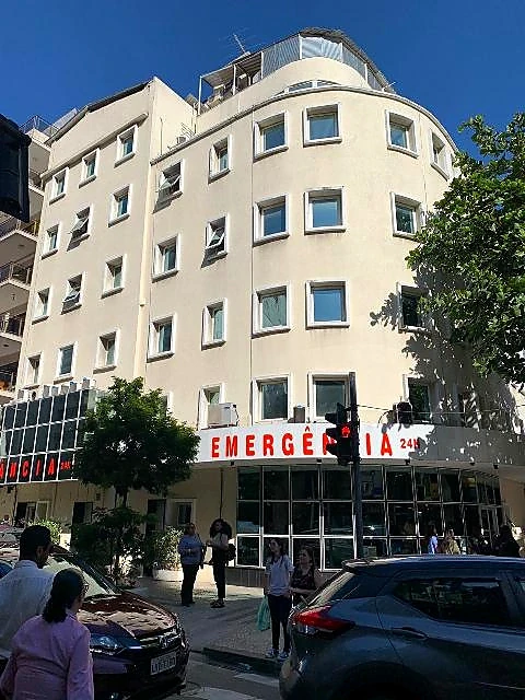 Fachada e entrada de emergência do Hospital Quali Ipanema